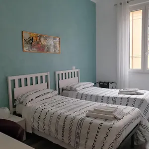 Guest house Holidays In - ***